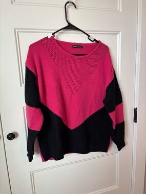 SHEIN Hot Pink & Black Colorblock Crewneck Sweater